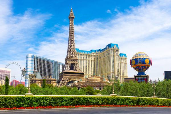 Alluring Escapes Romantic Hotels in Las Vegas for a Perfect Getaway